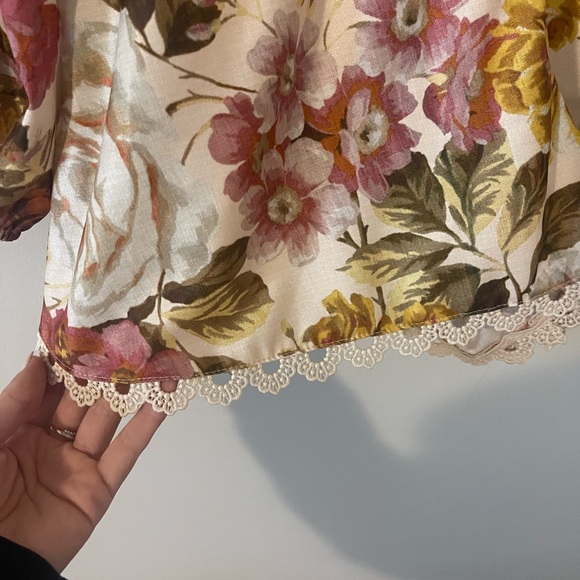 Long sleeved Flowered Boutique Romper! NWT!! Size Small! - Picture 4 of 7